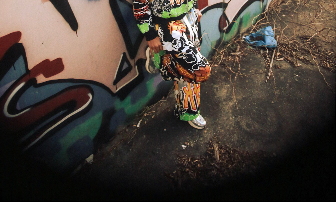 KZYFSN LOGO CRAZY SWEATS (Black & White)